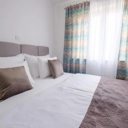 Apartmán Mb Luxury *