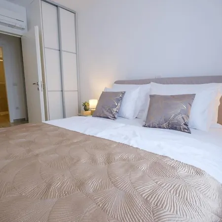 Mb Luxury Apartamento Zadar